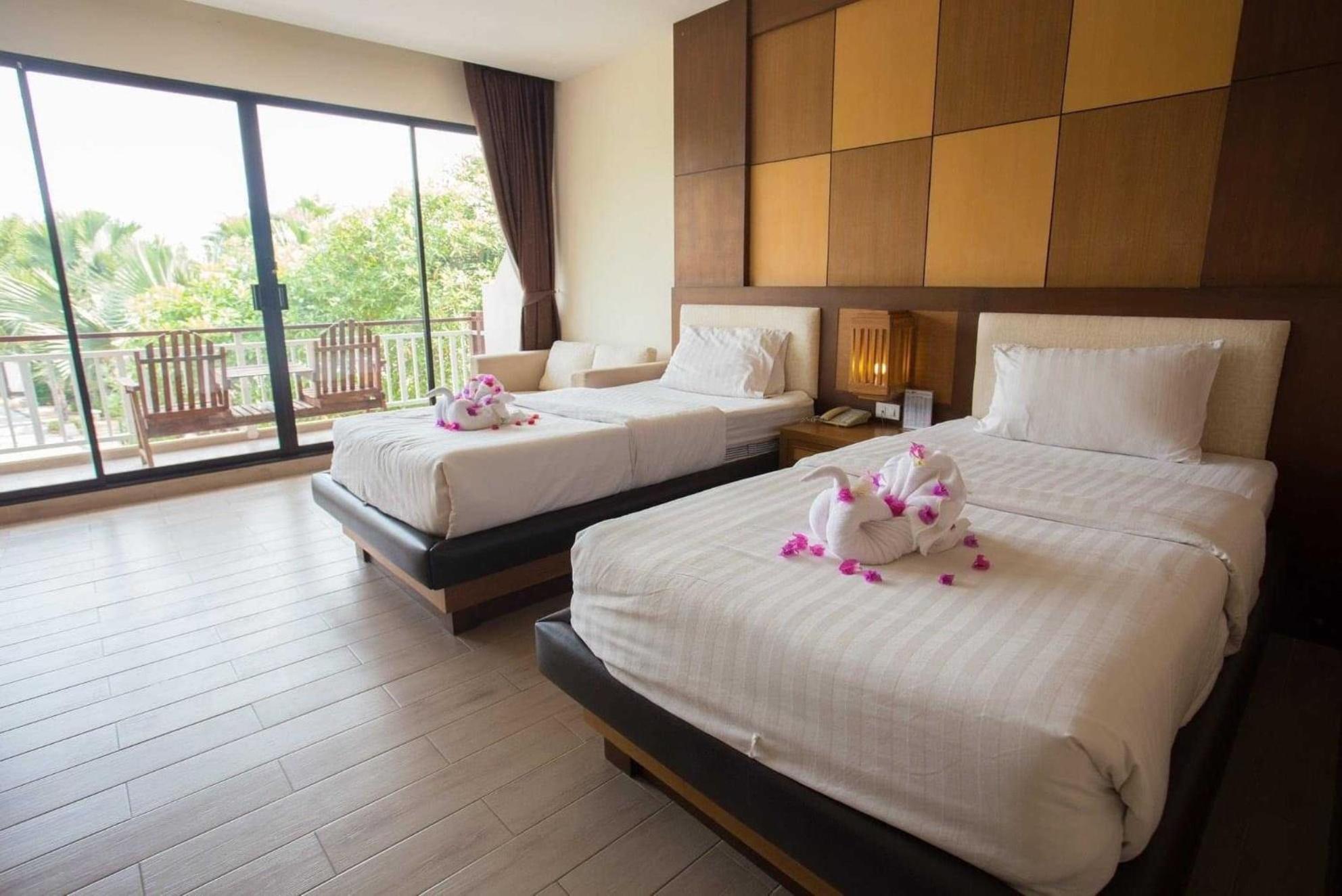 Chawalun Resort Don Tum Exterior photo